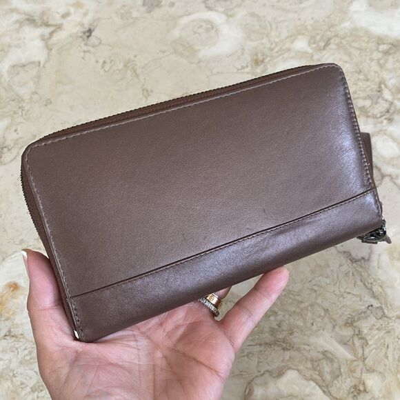 NWOT Kenneth Cole Leather Long Zip Clutch Wristlet Wallet - Picture 4 of 11